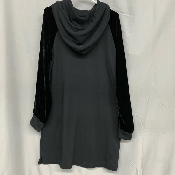 Anthropologie Velvet by Graham & Spencer - Picture 2 of 10